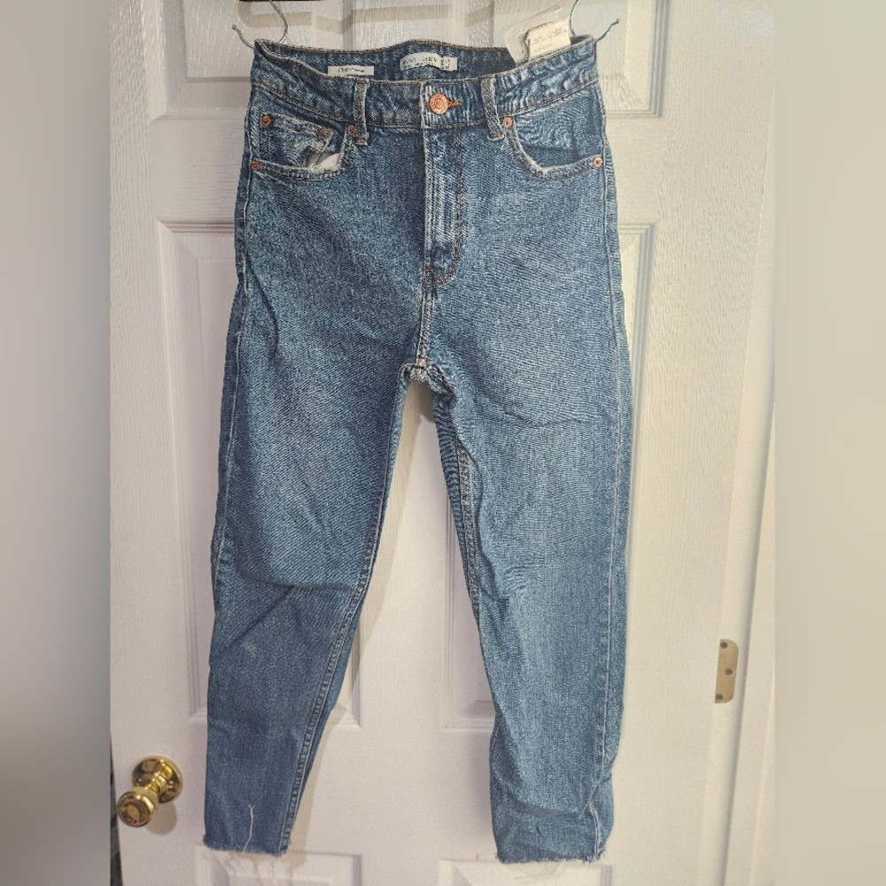 Vintage Bershka - Basic Denim - High-Waisted Straight Leg Jeans - Size 6 (US)